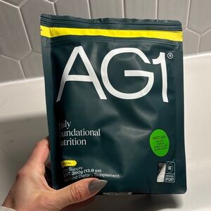 Athletic Greens AG1 tropical